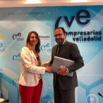 La presidenta Angela de Miguel y el presidente de Colegio de Abogados de Valladolid Javier Garicano