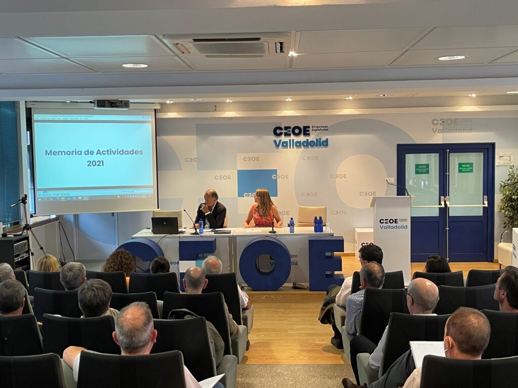 Asamblea CEOE Valladolid 2 scaled