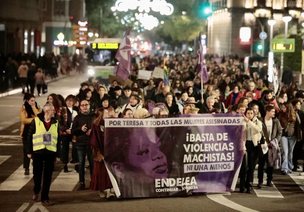 manifestacion 25n kC2 U23095186656XQB 1200x840@El Norte