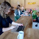 Convocatoria de subvenciones para implementar medidas del Plan Mujer en materia de conciliación y formación, año 2024